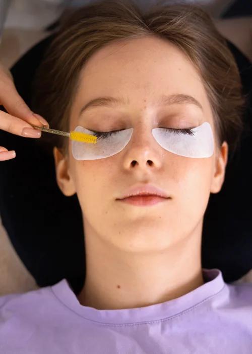 Eyelash and brow treatment